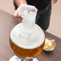 Guľový výčap na pivo InnovaGoods s chladením, s vnútorným zásobníkom 3,5 litra, priehradkami na ľad, strieborný dávkovač piva 5