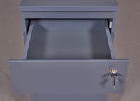 Inter Link File Guard pojazdný kontajner s 1 zásuvkou a 1 dvierkami, uzamykateľný, antracitová farba, rozmery 44x52x77 cm, kancelársky kontajner, melamínový povrch 6