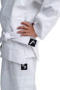 Detské judo kimono IPPONGEAR Future 2 s bielym opaskom – pre začiatočníkov, látka 335 g/m², elastický pás, tréningový úbor pre deti 8