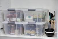 Priehľadný plastový úložný box s vekom Iris Ohyama NTB-15, 15 l, súprava so striebornými uzamykateľnými klipmi, stohovateľný, bez BPA — súprava 3 ks 4