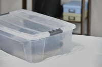 Úložný box s vekom Iris Ohyama NTB-30, 30 l, 4 ks, strieborný, bezpečné uzatváranie, stohovateľný, s rukoväťami, bez BPA, do spálne, šatníka, kancelárie 7