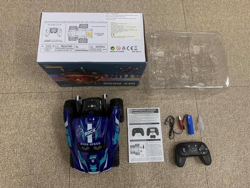 ITEFDTUTNE RC autó spray funkcióval, LED fénnyel és zenével, 360° forgatás és drift, kék
