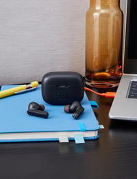 Bezdrôtové slúchadlá JBL Tune 230 NC TWS do uší s potlačením hluku, čierne, vodotesné, 40 hodín výdrže batérie, nabíjanie cez USB-C 5