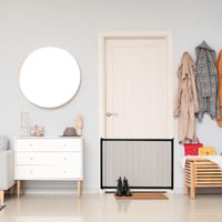 Jeqqinuz 2 ks bezpečnostná zábrana pre psov bez vŕtania, výsuvná ochranná mriežka na dvere 110x70 cm, s 8 lepiacimi háčikmi, čierna, do interiéru aj exteriéru 6
