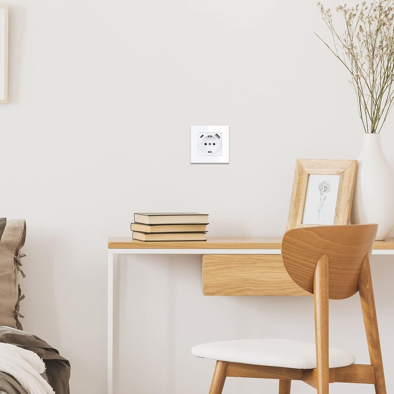 JIMEIDA Fehér Faliszokla USB-C és USB Porttal, 16A 2.1A Gyorstöltés, 86mm Beépíthető - 1 socket A+C, White