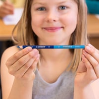 Set creioane colorate JOLLY Superstick Crazy – 12 bucăți, 24 de culori, mină extra groasă, rezistente la rupere, sigure pentru copii, non-toxice, în cutie de carton 7