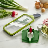 Joseph Joseph Multi-Grip kuhinjska mandolina, podesiva sjeckalica za povrće i rezalica za luk, 3 debljine rezanja, s preciznom drškom, zelena, 42 8
