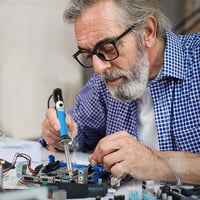 Kamanan Elektromos forrasztóón kiszedő vákuum pumpa 30 W 220 V forrasztópáka készlet 1 mm 2 mm fúvókákkal, forrasztás kiszereléshez 6