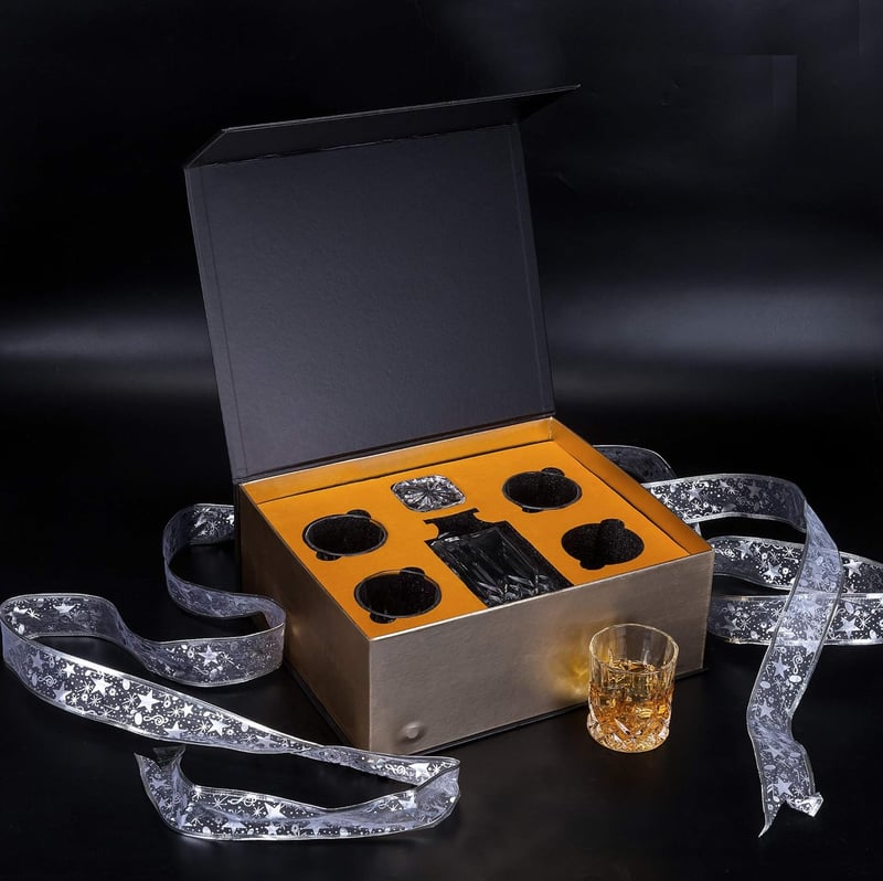 KANARS 5 részes whiskys karaffa szett 750ml dekantáló üveggel és 4 pohárral - Lot de 5 Carafe Set