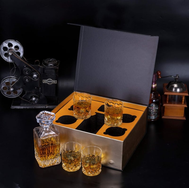 KANARS 5 részes whiskys karaffa szett 750ml dekantáló üveggel és 4 pohárral - Lot de 5 Carafe Set