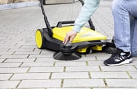 Kärcher S6 Twin Kézi Seprőgép - Kültéri Takarítógép Összecsukható Alumínium Nyéllel, Sárga-Fekete, 15,4 kg 6