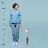Kela Swing WC kefa so stojanom a držiakom na toaletný papier, 77,5 cm, matná nehrdzavejúca oceľ, uzavretý držiak na kefu 4