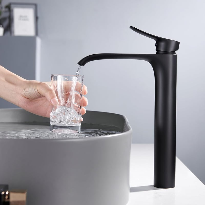 Kelelife Magas Fekete Mosdó Csaptelep Vízesés Medence Mixer Egyleverű Sárgaréz