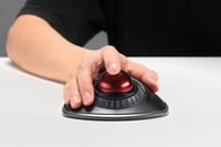 Kensington Orbit K70992WW Wireless Trackball Bluetooth, Optikai Nyomkövetés, Bal és Jobbkezes - With scroll ring, Wireless with scroll ring 2