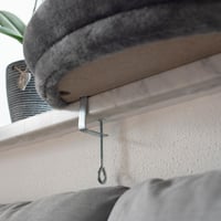 Pătuț pentru pisici cu fereastră Kerbl Pet, gri, 55x35x10 cm, din lemn și pluș, cu husă detașabilă, lavabilă la mașina de spălat la 30°C 5