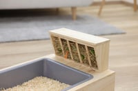 Kerbl Pet hrabacia a kŕmna stanica pre hlodavce, 70x36x24 cm, borovicové drevo, na vnútorné aj vonkajšie použitie 8