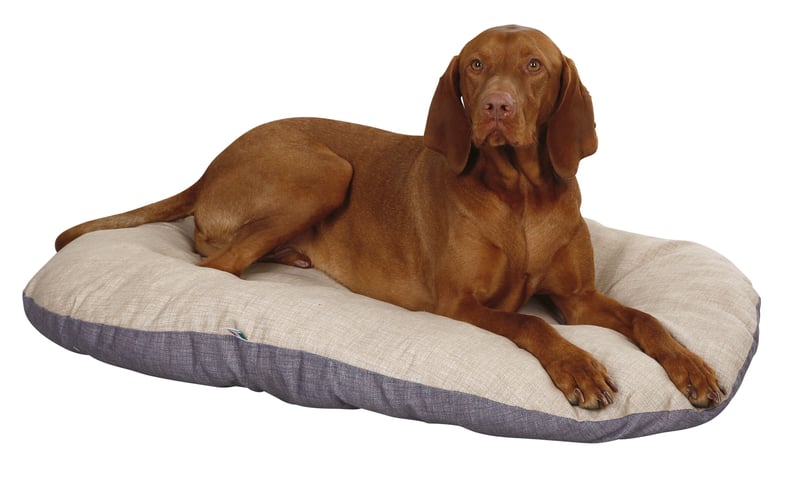 Pernă pentru câini Kerbl Pet Loneta, culcuș pentru animale de companie, bej/gri, 92x64 cm, lavabilă la 30°C, material rezistent din bumbac-poliester