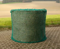 Plasă pentru fân Kerbl pentru balot rotund – 180 cm, Verde, ochiuri de 4,5x4,5 cm, Polipropilenă, cu șnur elastic, pentru cai 4