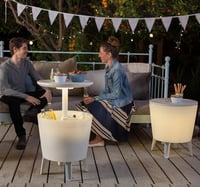 Masă de bar frigorifică Keter Illuminated Cool Bar cu LED alb, capacitate 42 doze, masă laterală de grădină 49,5x49,5x57 cm, rezistentă la intemperii 2