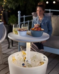 Masă de bar frigorifică Keter Illuminated Cool Bar cu LED alb, capacitate 42 doze, masă laterală de grădină 49,5x49,5x57 cm, rezistentă la intemperii 4