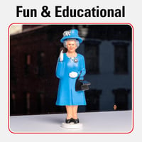 Kikkerland Napelemes Királynő Derby Kék Kalappal Dekorációs Figura - Derby Queen 5