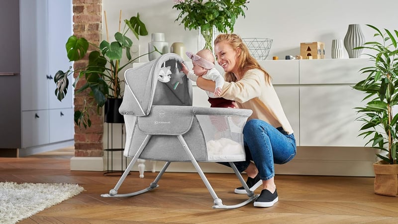 Kinderkraft LOVI összecsukható utazó kiságy baldachinos matracával 0-9 kg szürke - Gray, Single