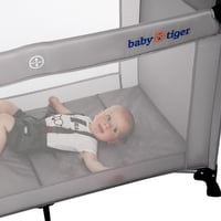 KINDERKRAFT Utazó kiságy Baby Tiger VIKI szürke összecsukható 3