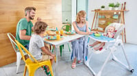 Kinderkraft YUMMY Hranilica za bebe - Kombinirana hranilica siva, poluležeći položaj, PU presvlaka, jednostavna za čišćenje, oslonac za noge, 84,5x55,5x105 cm 2