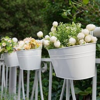 KINGLAKE 27 cm Fehér Fém Függőleges Virágcserép 4 db Levehető Horoggal Erkélyre Kerítésre Ablakra 5