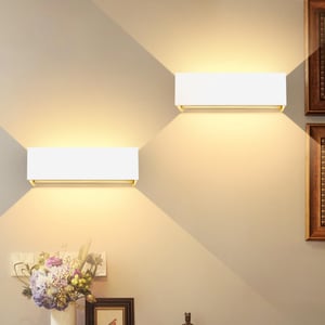 Kingwen vanjska zidna svjetiljka IP65, 30W, 3000K, 120°, bijela, 2 kom.