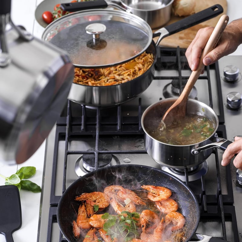 KitchenAid Classic Rozsdamentes Acél Serpenyő 26 cm Kerámia Tapadásmentes Bevonattal, Üvegfedővel, Indukciós, Mosogatógépben Mosható