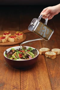 KitchenCraft World of Flavours posuda od nehrđajućeg čelika za maslinovo ulje s vintage uzorkom, 500 ml 5