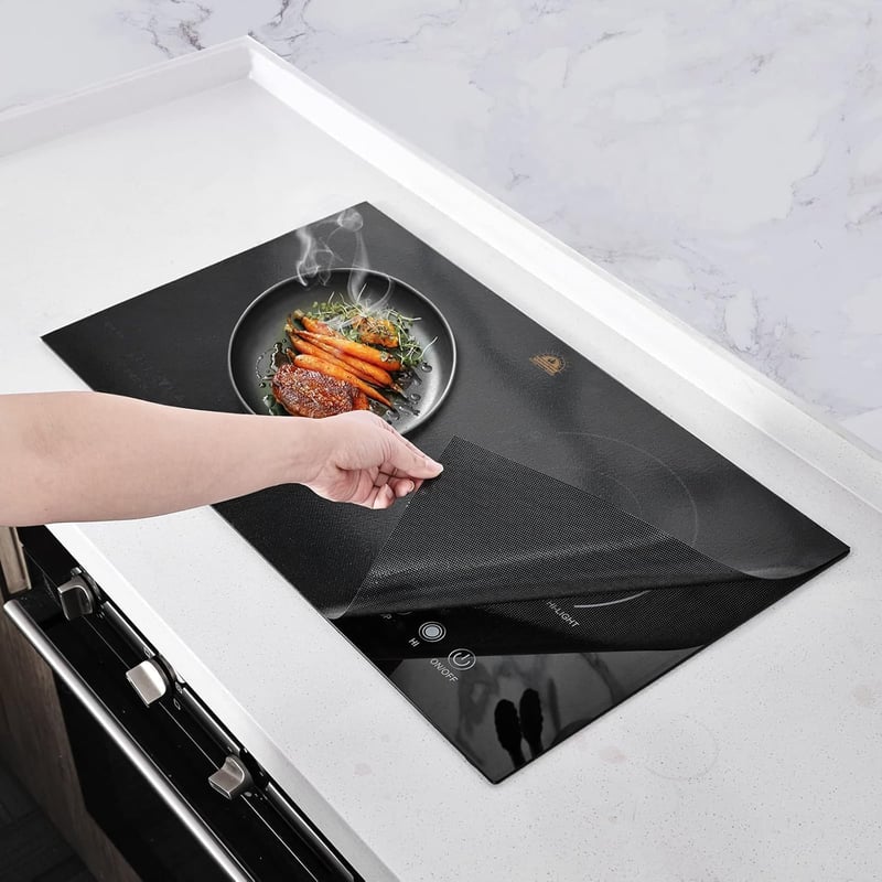 KitchenRaku Indukciós Védelmi Szőnyeg 61x53cm Fekete Főzőlap Takaró