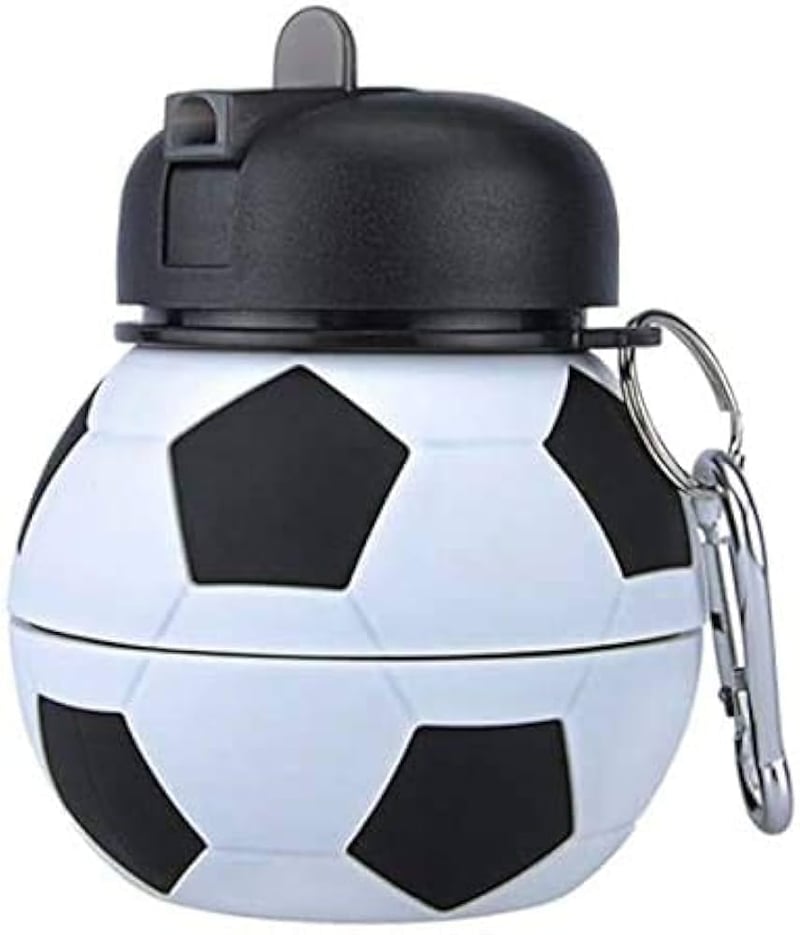 Sticlă de apă din silicon Klick&GO 550 ml cu model de fotbal pentru copii și adulți, pliabilă, fără BPA, design sportiv