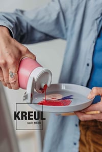 Vopsea acrilică lichidă KREUL Triton - Albastru ultramarin, 750 ml, calitate pentru studiouri de artă, uscare mată intensă 7