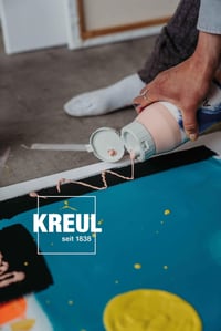 Vopsea acrilică lichidă KREUL Triton - Albastru ultramarin, 750 ml, calitate pentru studiouri de artă, uscare mată intensă 9