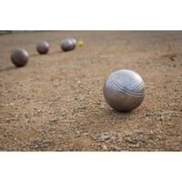 KRUZZEL Pétanque Szett 8 Fém Golyóval, Fa Célgolyóval és Mérőszalaggal - Hordozható Bocce Készlet Kertbe, Parkba, Kempingre 5