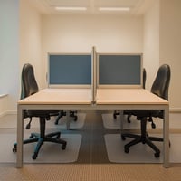 Kuyal 75x120 cm PVC Szőnyegvédő Székalátét Irodai Szék Alá Átlátszó Szegecselt 1