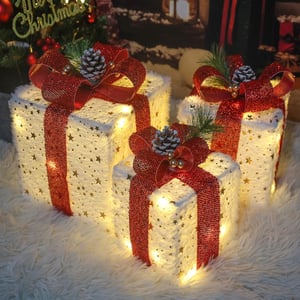 Set decorativ Kwaiffeo Cutie Cadou de Crăciun - 3 Cutii Luminoase cu 140 LED-uri, Lumină Albă Caldă, Ornament de Interior/Exterior pentru Brad, Șemineu
