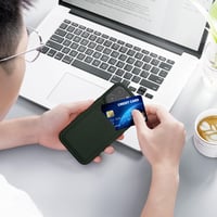 Kryt na Apple iPhone 15 Pro kwmobile s priehradkou na karty – TPU ochranný kryt s podporou bezdrôtového nabíjania – tmavozelený 4