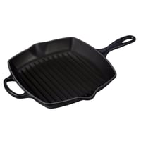 Le Creuset Signature öntöttvas grillserpenyő, négyzetes, 26 cm, minden tűzhelytípushoz incl. indukció, 2,86 kg, matt fekete 1