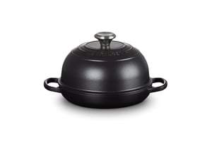 Le Creuset Signature posuda od lijevanog željeza za pečenje kruha, 24 cm, mat crna, posuda za pečenje od 1,6 litara
