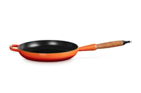 Liatinová panvica LE CREUSET Signature s drevenou rúčkou, 26 cm, čerešňovo červená 3