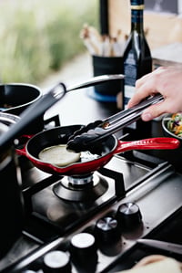 Le Creuset Signature tava od lijevanog željeza, okrugla, Ø 16 cm, za indukciju, višnjevocrvena 6