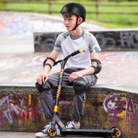 LeapBeast Kerékpár Sisak, M-es méret Szellőztetett Könnyű Biztonságos Gördeszka BMX Roller Gyerek Felnőtt 8