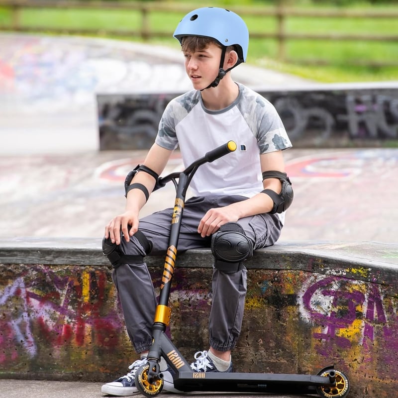 LeapBeast Kerékpár Sisak, M-es méret Szellőztetett Könnyű Biztonságos Gördeszka Roller BMX Gyerek Felnőtt