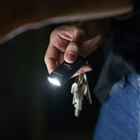 Ledlenser K6R 400 Lumen USB-s Újratölthető Kulcstartó Lámpa Piros Fénnyel Szürke 4
