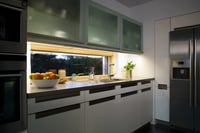 LEDVANCE Linear LED Flat podlinkové svietidlo so snímačom pohybu, teplá biela, 52,7 x 6,7 x 2,0 cm, interiérové LED svietidlo 6