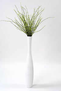 Podlahová váza Leewadee na kvety alebo pampovú trávu, výška 105 cm, biela, živica 8