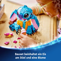 LEGO Disney Stitch 43249 építőjáték figura fagylalttölcsérrel és dekoratív virággal - Lilo és Stitch rajongóknak, gyerekeknek 9 éves kortól 5